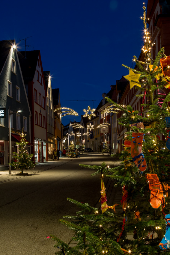 Ellwangen - Illuminierte Innenstadt | Foto: Stadt Ellwangen Ellwangen - Illuminierte Innenstadt | Foto: Stadt Ellwangen